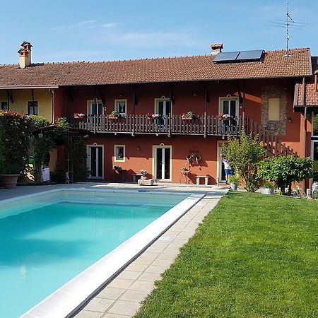 B&B La Cascina Di Monia E Mario Borgo Ticino Extérieur photo