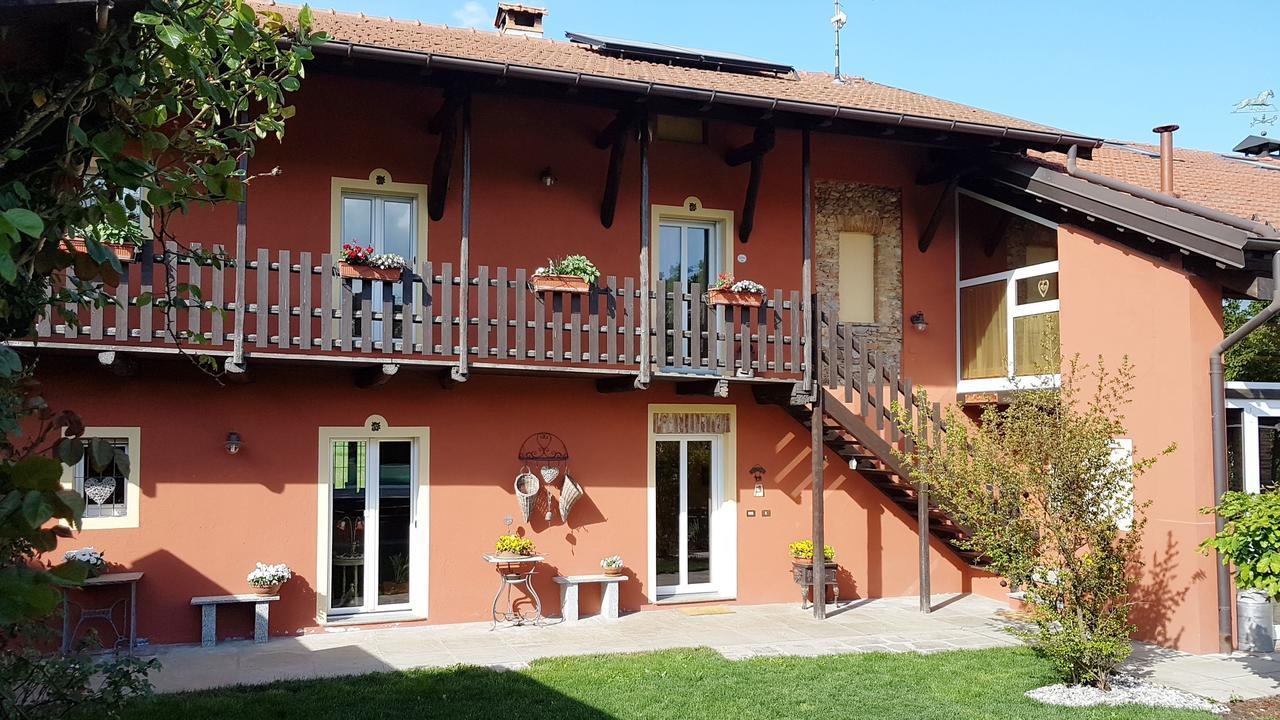 B&B La Cascina Di Monia E Mario Borgo Ticino Extérieur photo