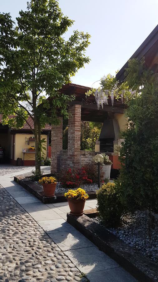 B&B La Cascina Di Monia E Mario Borgo Ticino Extérieur photo