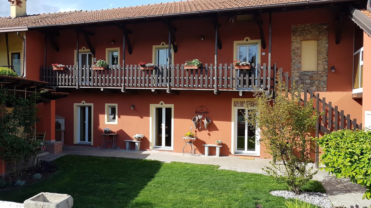 B&B La Cascina Di Monia E Mario Borgo Ticino Extérieur photo